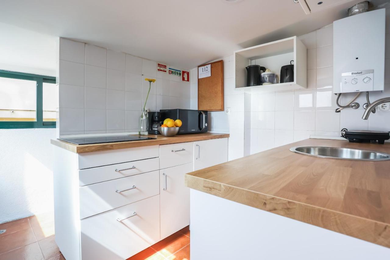 Cozy 3 Bedroom Apt In Lively Bairro Alto Lisboa Exterior foto